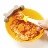 【マーナ(MARNA)】上手にすくえる ぱくぱくスプーン＆キャッチャー【クマ】食器洗い乾燥機・電子レンジOK mb K715 1000-09-05