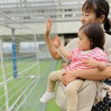 ノルン(N/ORN)抱っこ紐バッグ(日本製)【ベージュ】ヒップシートになるマザーズバッグ(防水・抗菌防臭)腰すわり後（生後約7か月頃）～20㎏（5歳頃）まで長く使える熟練のバッグ職人が創ったおしゃれなショルダーバッグ1000-52-01