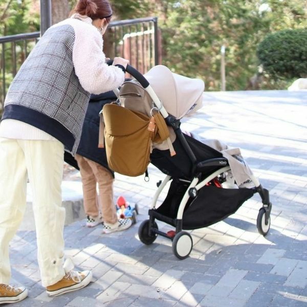 ノルン(N/ORN)抱っこ紐バッグ(日本製)【キャメル】ヒップシートになるマザーズバッグ(防水・抗菌防臭)腰すわり後（生後約7か月頃）～20㎏（5歳頃）まで長く使える熟練のバッグ職人が創ったおしゃれなショルダーバッグ1000-52-03