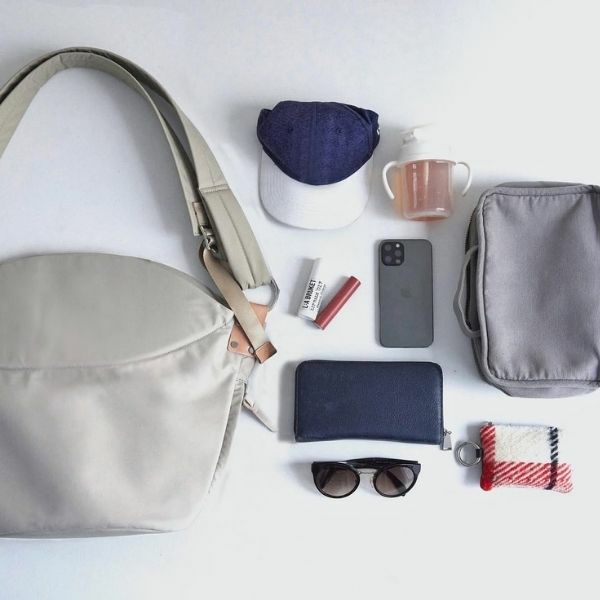 ノルン(N/ORN)抱っこ紐バッグ(日本製)【キャメル】ヒップシートになるマザーズバッグ(防水・抗菌防臭)腰すわり後（生後約7か月頃）～20㎏（5歳頃）まで長く使える熟練のバッグ職人が創ったおしゃれなショルダーバッグ1000-52-03