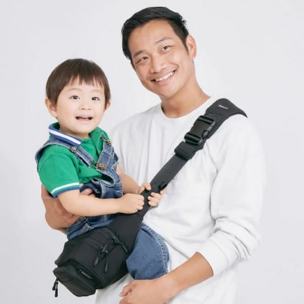 【2件套】POMULU抱抱包 2WAY育兒抱坐單肩包(從日本到台灣)日本的人氣品牌　6個月至1歲,2歲,3歲,4歲,20公斤【附有初始鑰匙飾物】1000-57-05