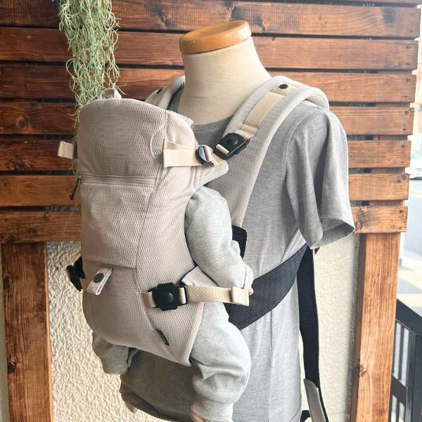 【ルカコレ】オールインワン(ヒップシート+抱っこ紐)デニムブルー×グレージュ 新生児から超簡単抱っこ紐+腱鞘炎肩こり腰痛ママパパの救世主!超楽ヒップシート　究極の抱っこ紐全部セット