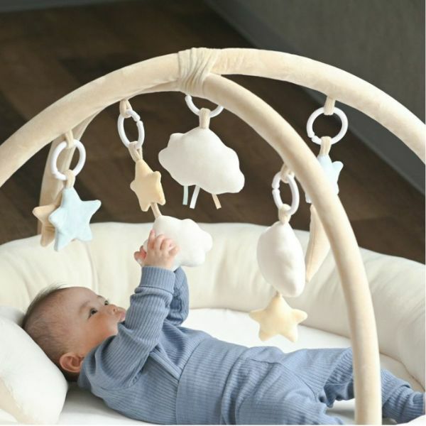 【ベビージム プレイジムマット】【プレミアム厚手ふわふわ】【コットンキャンディ】赤ちゃん(新生児0歳)から長く使える!折りたたみ収納ケース付きプレイマットと取り外せるおしゃれな知育おもちゃ。 寝返り腹ばい安心クッション！1000-21-61