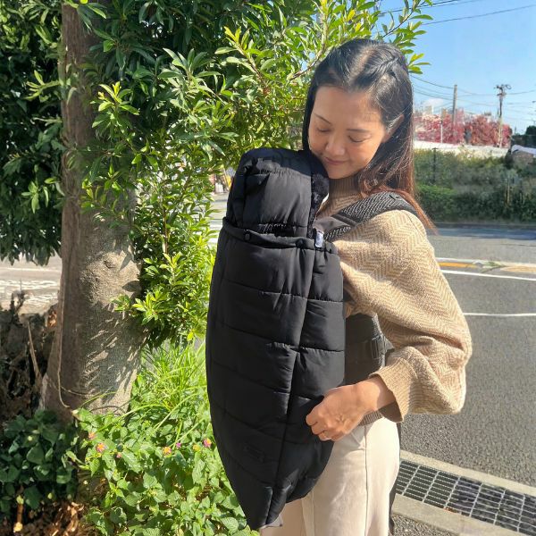 防寒ケープ(抱っこ紐ヒップシート ベビーカー対応)赤ちゃん新生児から1歳2歳3歳 寒さ対策 【暖か軽い洗える】多機能 撥水加工のサーモライトエコメイド エアバギー【ジェットブラック】1000-63-02
